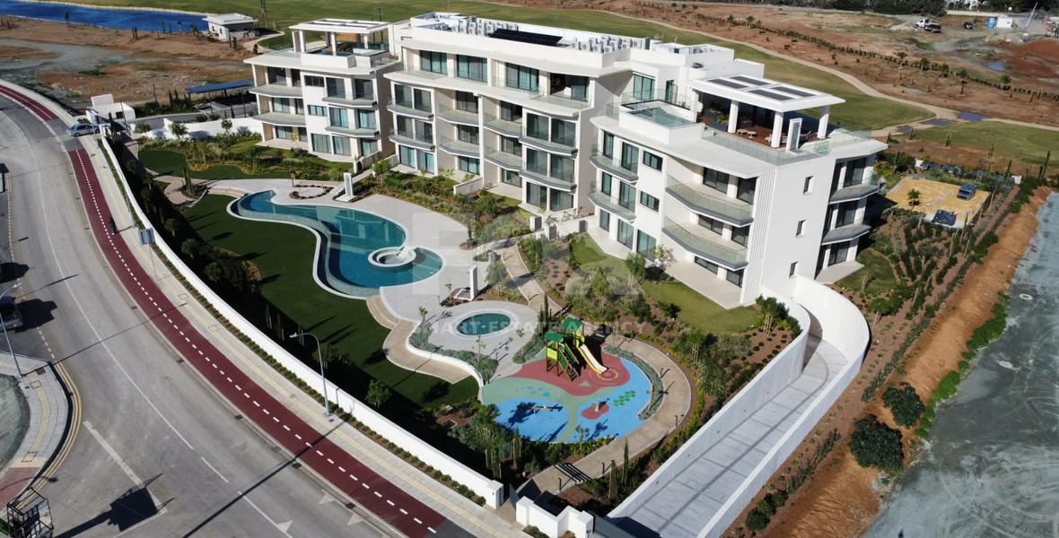 Prestigious Golf Resort Living: Two-Bedroom Apartment for Rent in Limassol Greens