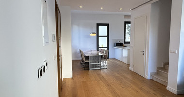 Fully Furnished Semi-Detached House in Mesa Geitonia For Rent