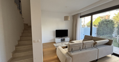 Fully Furnished Semi-Detached House in Mesa Geitonia For Rent