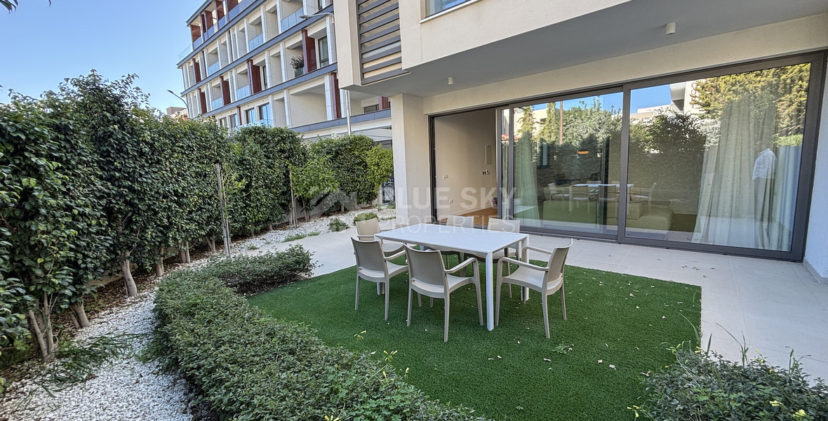 Fully Furnished Semi-Detached House in Mesa Geitonia For Rent