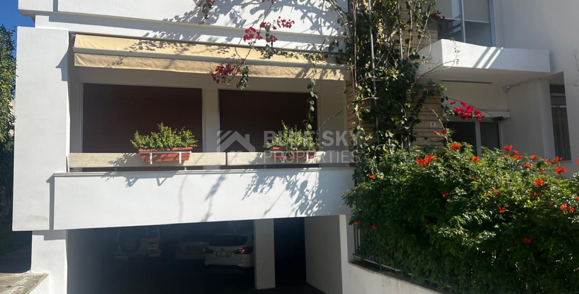 FOR RENT FURNISHED TWO BEDROOM APARTMENT IN AGIA ZONI WALKING DISTANCE TO MAKARIOS AVENUE AND HISTORICAL TOWN.