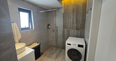 Luxury Renovated Penthouse with Private Rooftop for Rent in Germasogeia: Walk to Beach, Next to Green Area