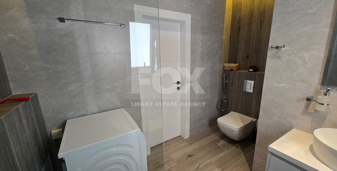 Luxury Renovated Penthouse with Private Rooftop for Rent in Germasogeia: Walk to Beach, Next to Green Area