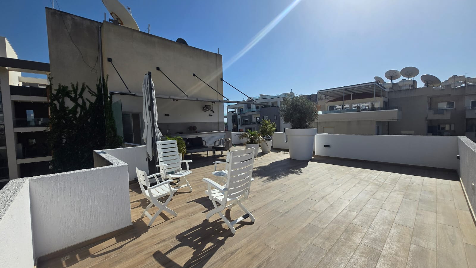 Mieszkanie 2 pokoi 82 m² w Jermasoja, Cypr