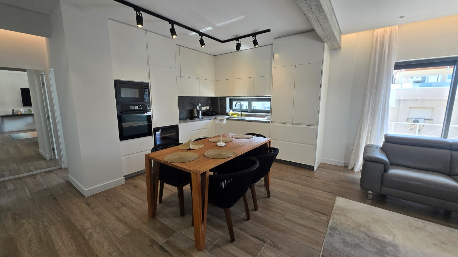 Mieszkanie 2 pokoi 82 m² w Jermasoja, Cypr