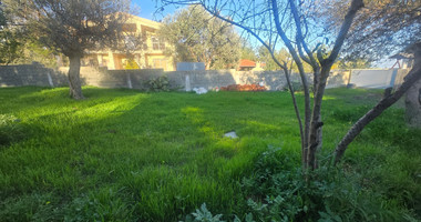 Two bedroom ground floor house for rent in Souni, with garden