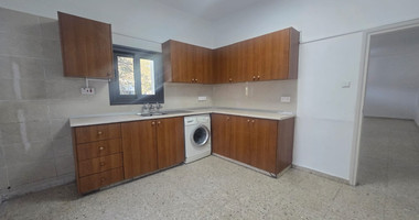 Two bedroom ground floor house for rent in Souni, with garden