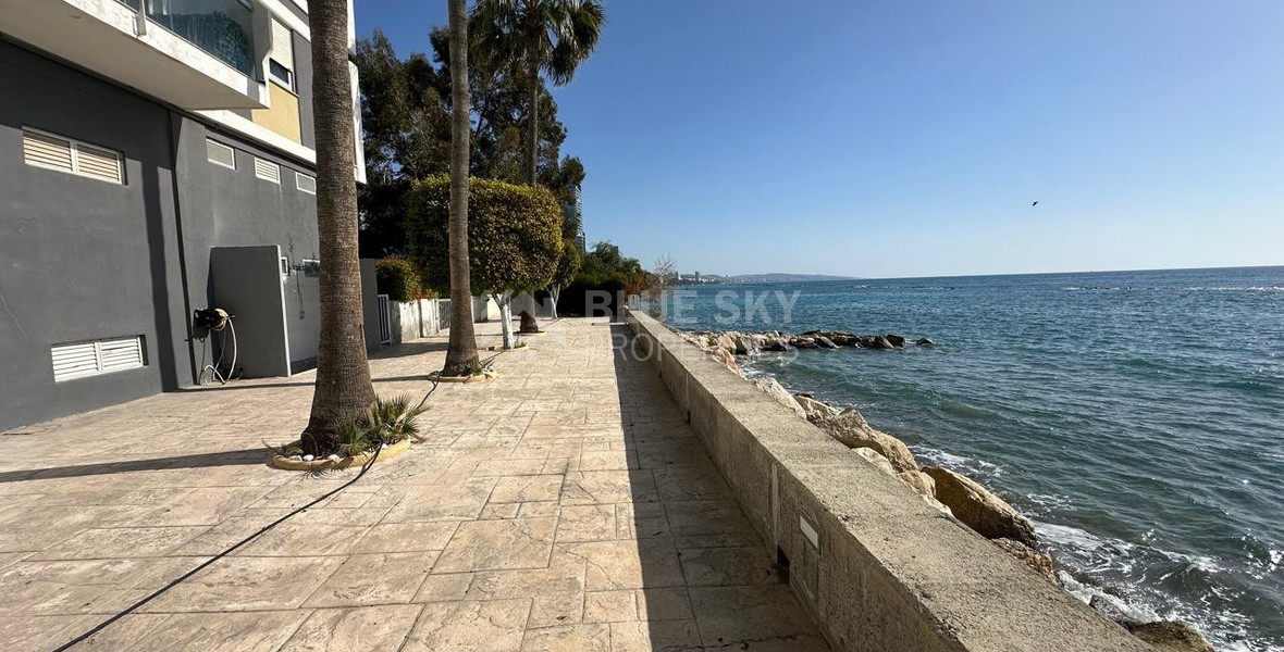 Seafront three -Bedroom Apartment FOR RENT | Germasogeia Tourist Area, Limassol