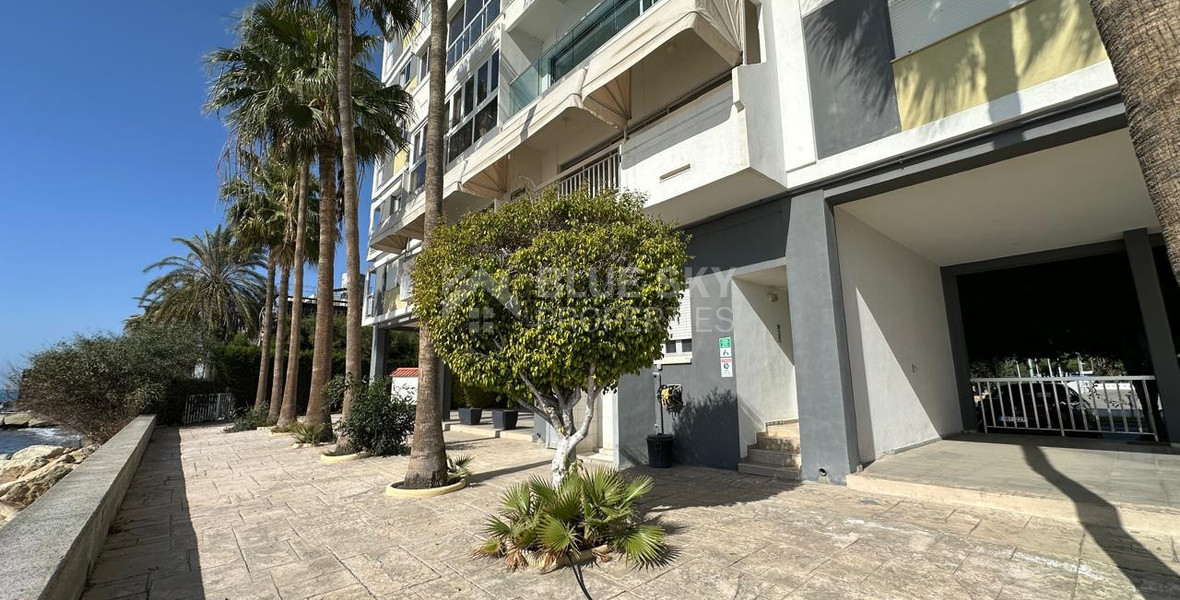 Seafront three -Bedroom Apartment FOR RENT | Germasogeia Tourist Area, Limassol
