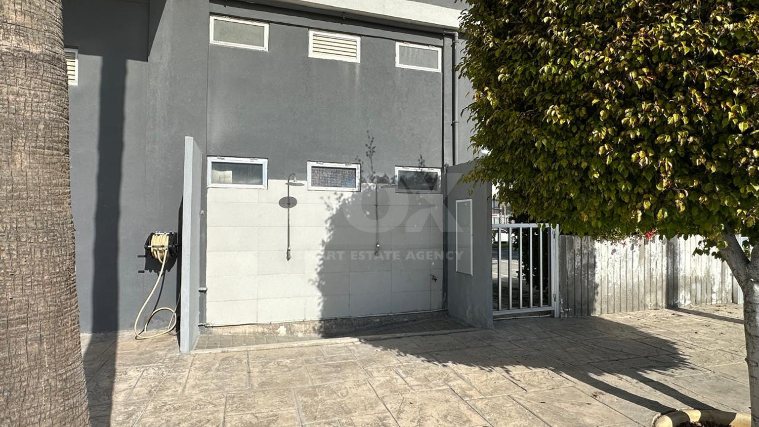 Seafront three -Bedroom Apartment FOR RENT | Germasogeia Tourist Area, Limassol
