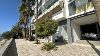 Seafront three -Bedroom Apartment FOR RENT | Germasogeia Tourist Area, Limassol