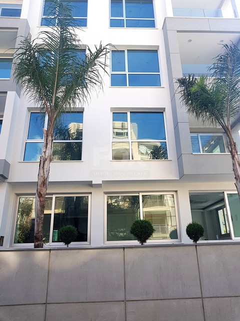 Luxury 6th Floor Penthouse for Sale in Neapolis – 80m from the Sea