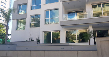 Luxury 6th Floor Penthouse for Sale in Neapolis – 80m from the Sea