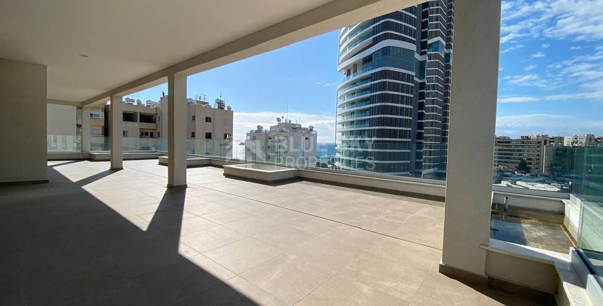 Luxury 6th Floor Penthouse for Sale in Neapolis – 80m from the Sea