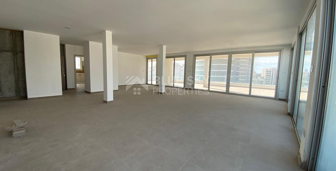 Luxury 6th Floor Penthouse for Sale in Neapolis – 80m from the Sea