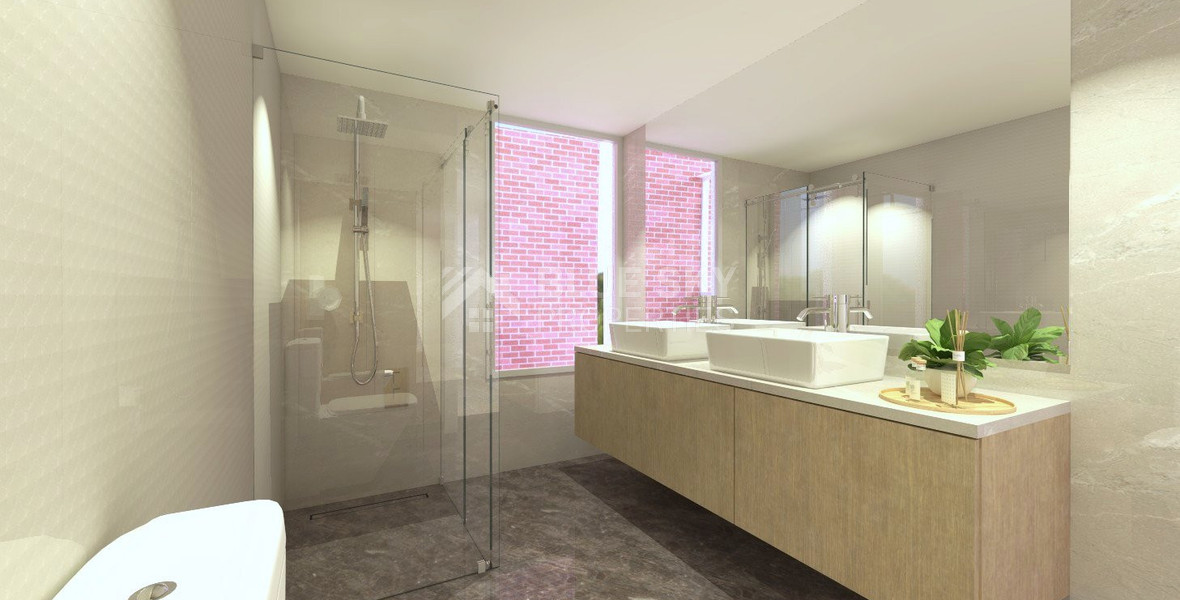 RENT: OPTIONALLY FURNISHED FULLY RENOVATED FIVE BEDROOM VILLA WITH SWIMMING POOL IN CENTRAL LIMASSOL