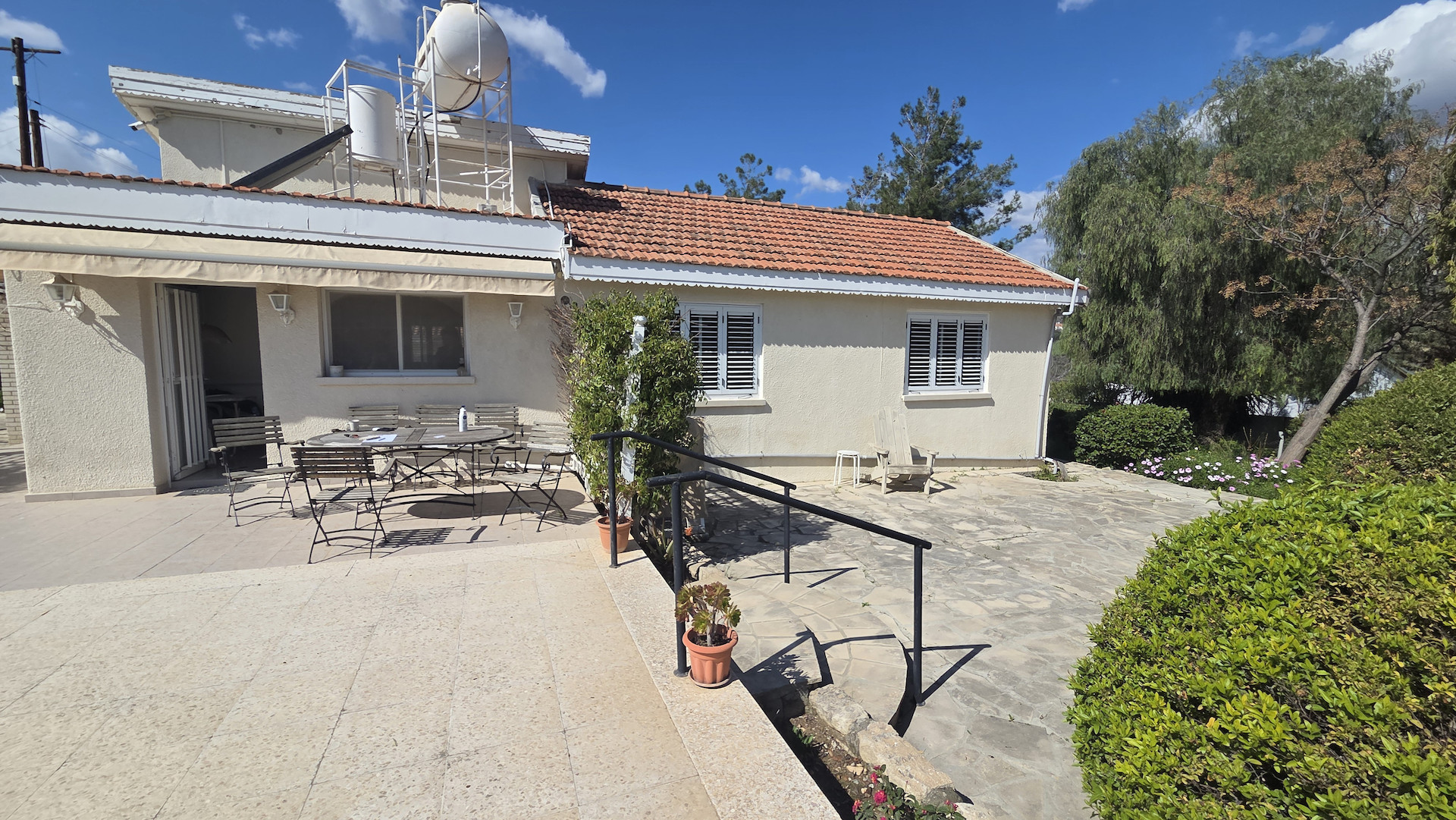 3 bedroom apartment 208 m² in Foinikaria, Cyprus