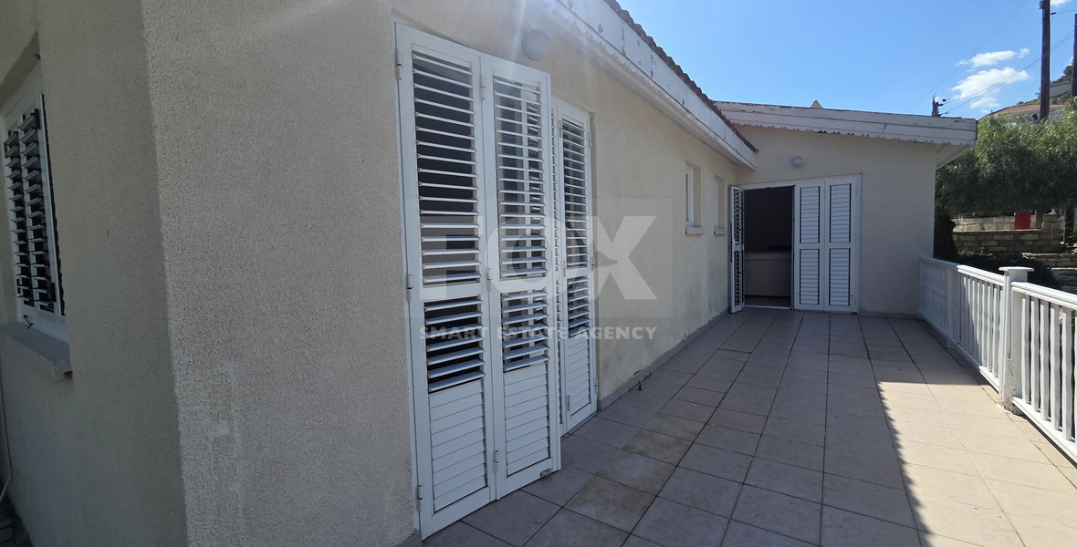 For Rent Detached residence With Big Garden And Panoramic View in Finikaria Limassol