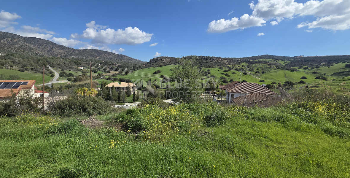 For Rent Detached residence With Big Garden And Panoramic View in Finikaria Limassol