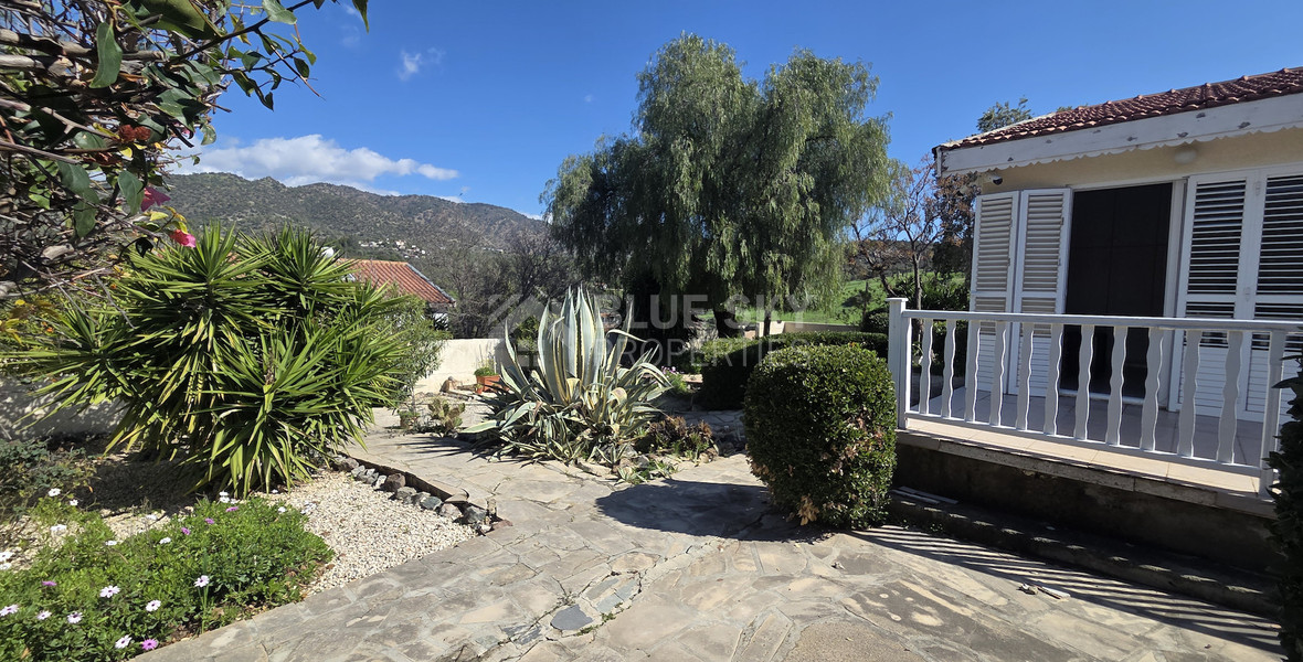 For Rent Detached residence With Big Garden And Panoramic View in Finikaria Limassol