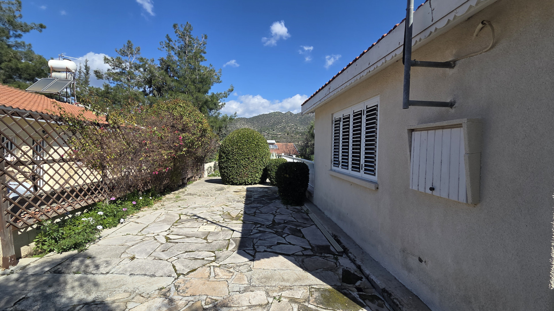 3 bedroom apartment 208 m² in Foinikaria, Cyprus