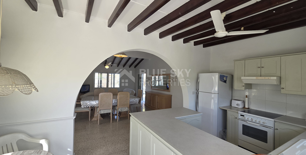 For Rent Detached residence With Big Garden And Panoramic View in Finikaria Limassol