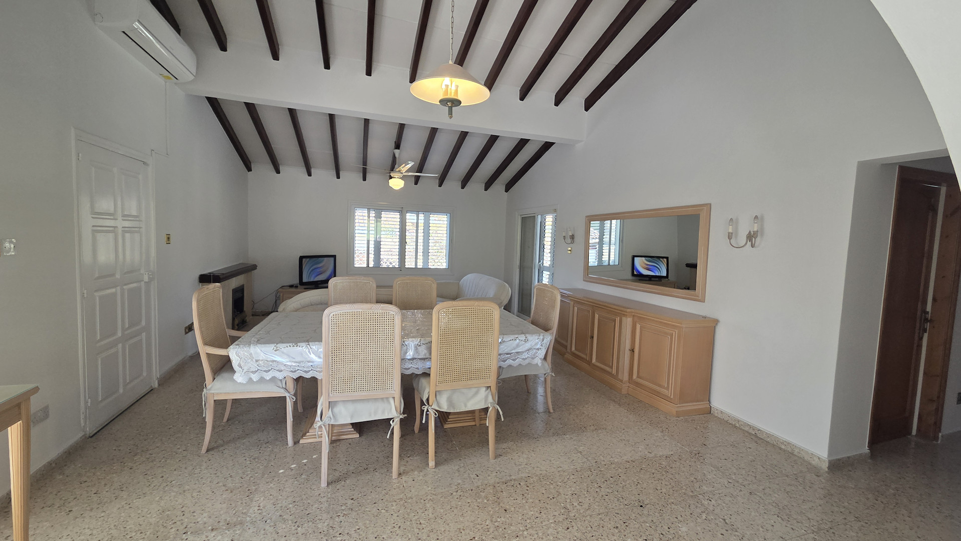 3 bedroom apartment 208 m² in Foinikaria, Cyprus