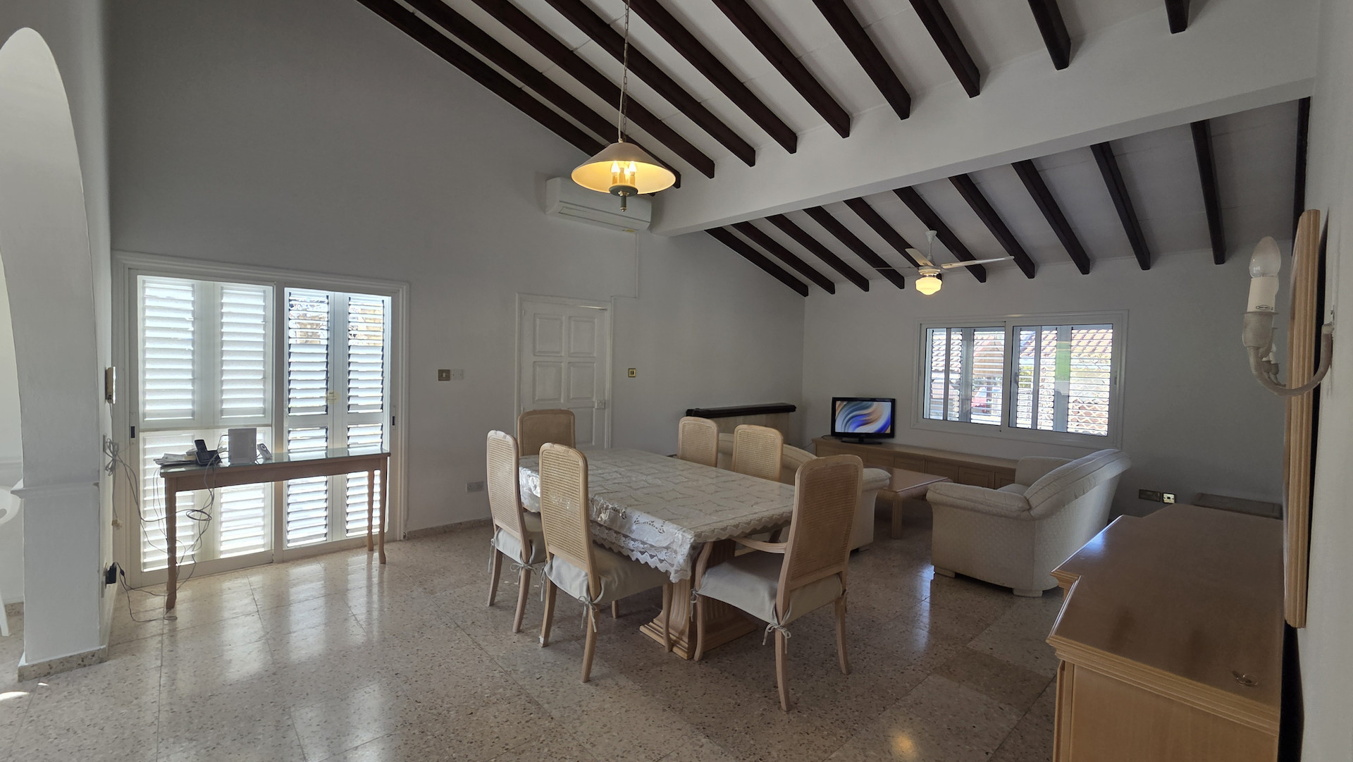 3 bedroom apartment 208 m² in Foinikaria, Cyprus