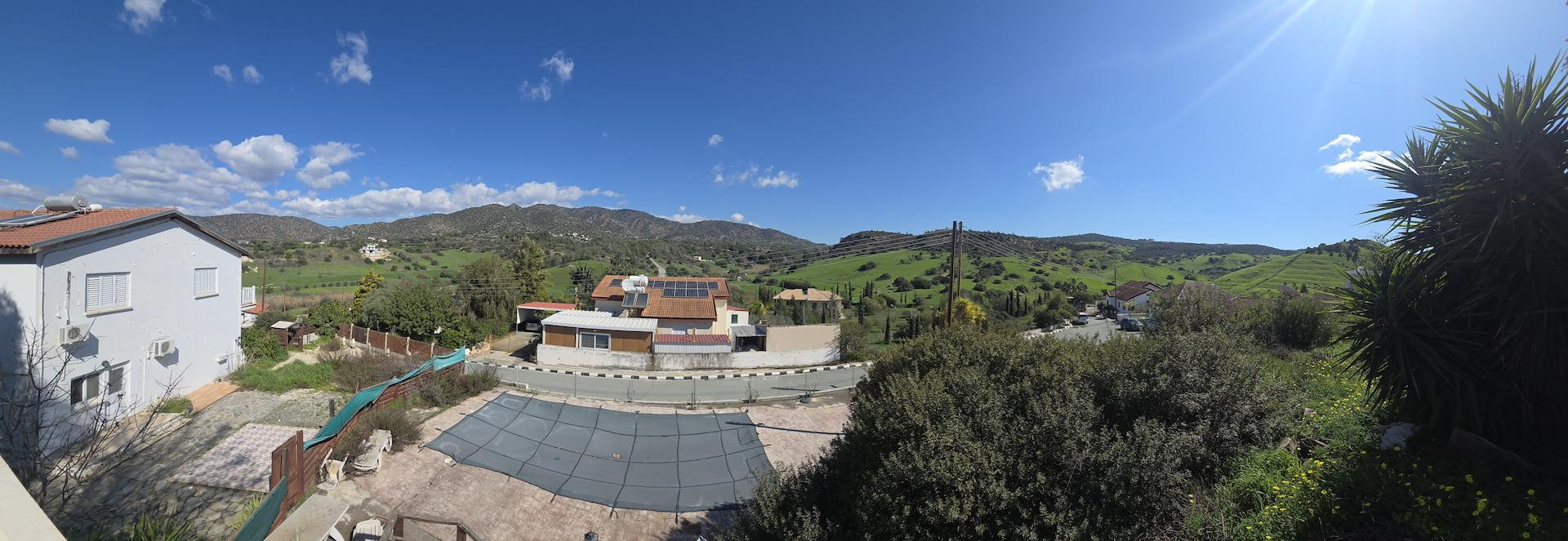 3 bedroom apartment 208 m² in Foinikaria, Cyprus