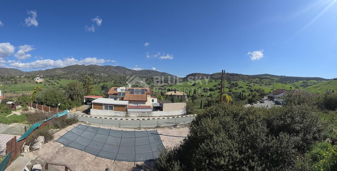 For Rent Detached residence With Big Garden And Panoramic View in Finikaria Limassol