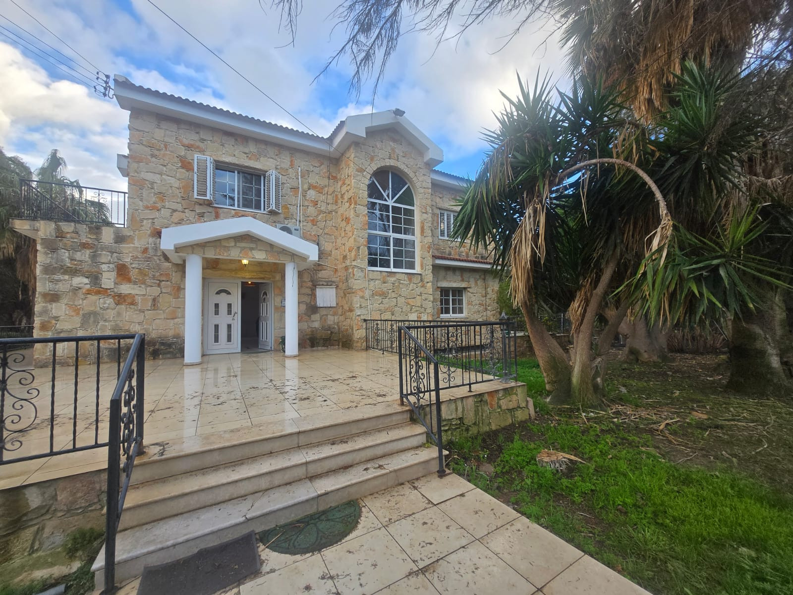 5 bedroom apartment 600 m² in Pyrgos Lemesou, Cyprus