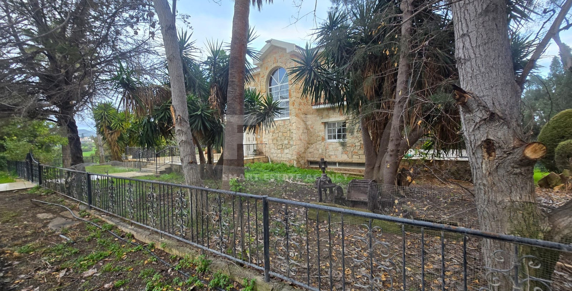 Five Bedroom Unfurnished House for Rent in Pyrgos, Limassol