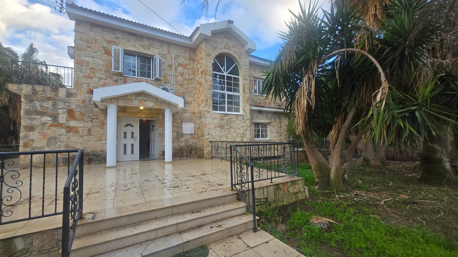 Five Bedroom Unfurnished House for Rent in Pyrgos, Limassol