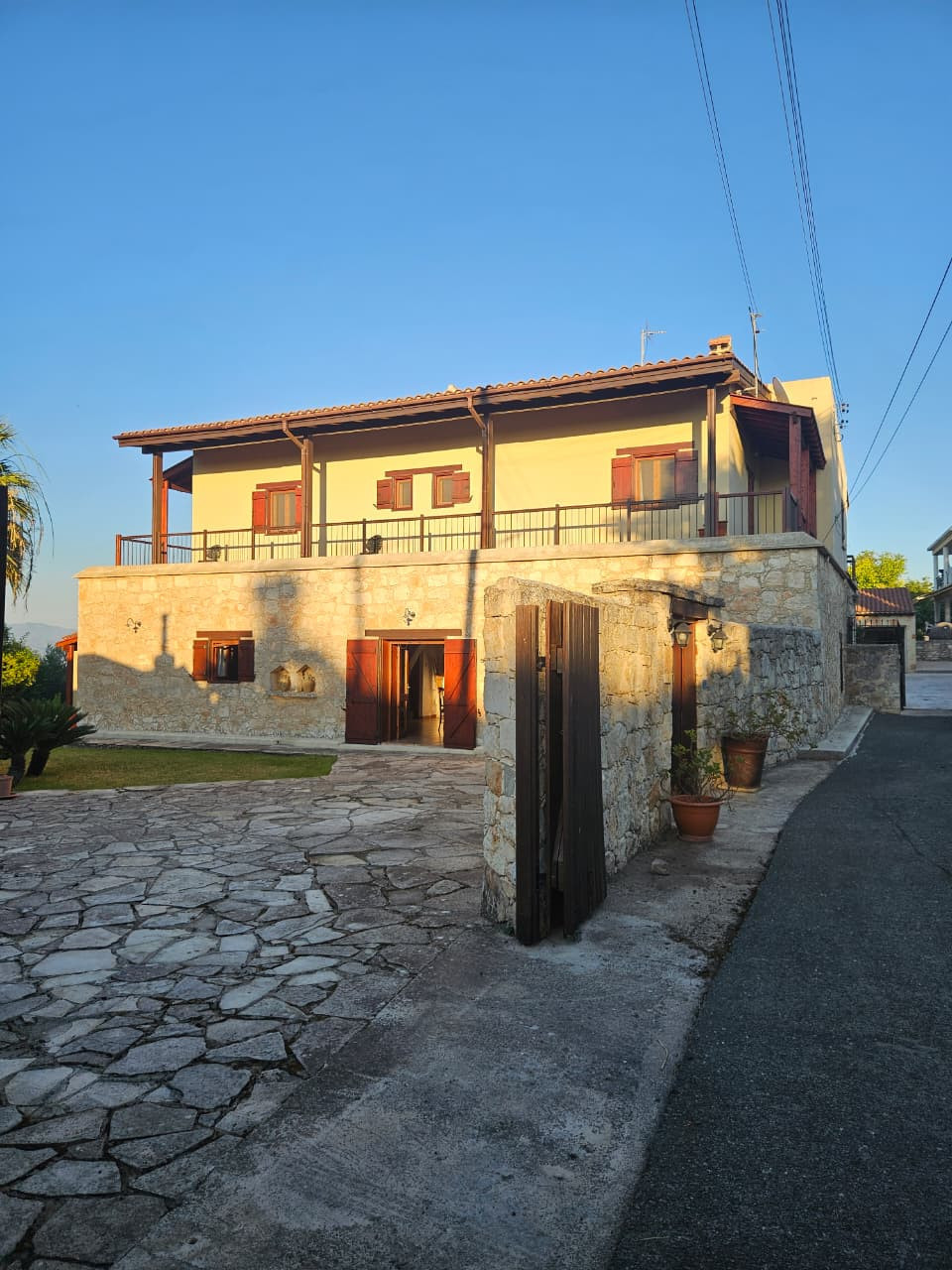 3 bedroom apartment 160 m² in Drousha, Cyprus