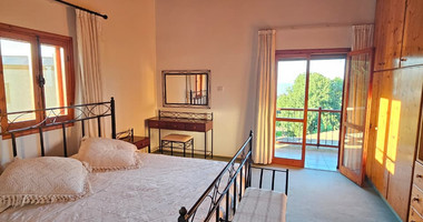 Modern Three Bedroom House in Peaceful Drousia Village for rent