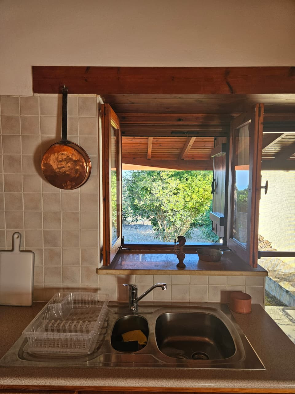 Modern Three Bedroom House in Peaceful Drousia Village for rent