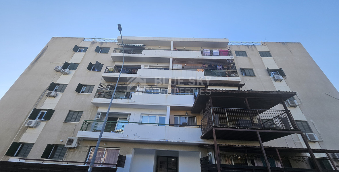 Three Bedroom Apartment For Sale in Linopetra Area