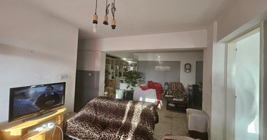 Three Bedroom Apartment For Sale in Linopetra Area