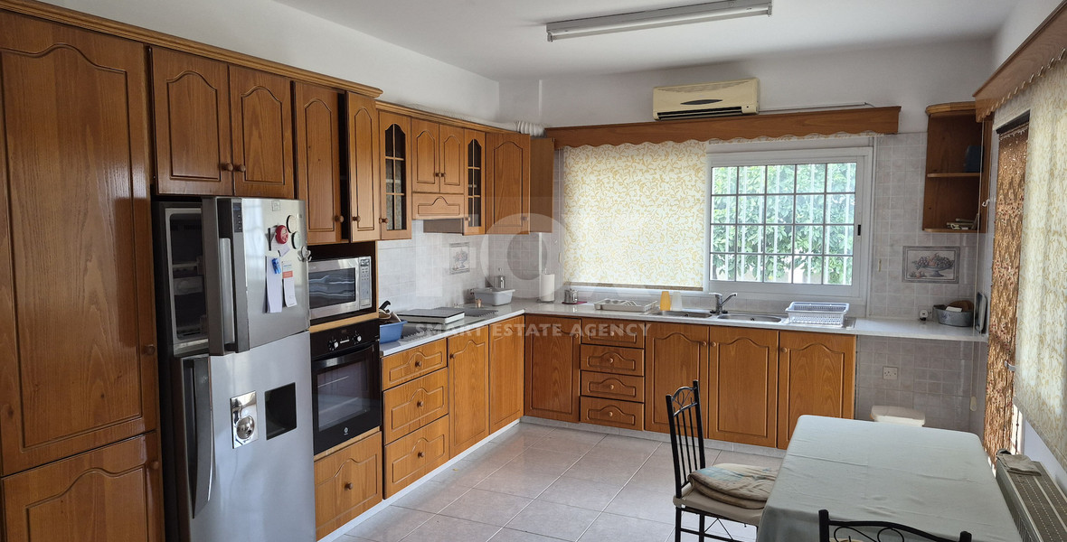 Fully Furnished Three Bedroom House in Pafos For Rent