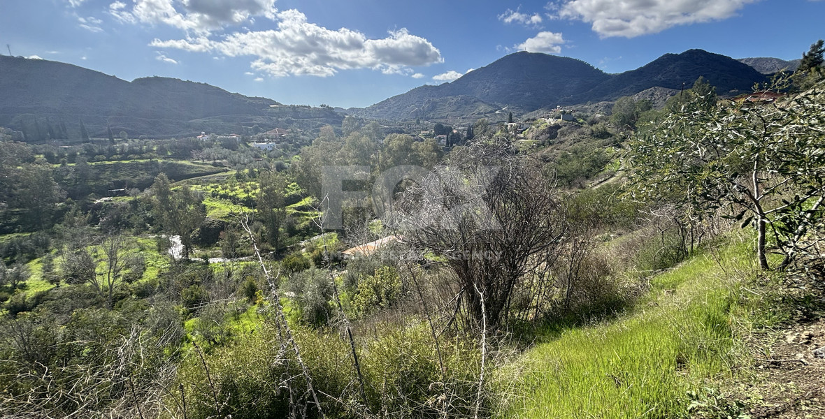 Large Residential Land 6812 m2 for Sale in Arakapas