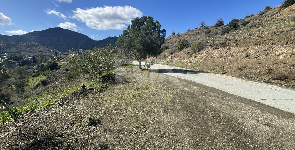 Large Residential Land 6812 m2 for Sale in Arakapas