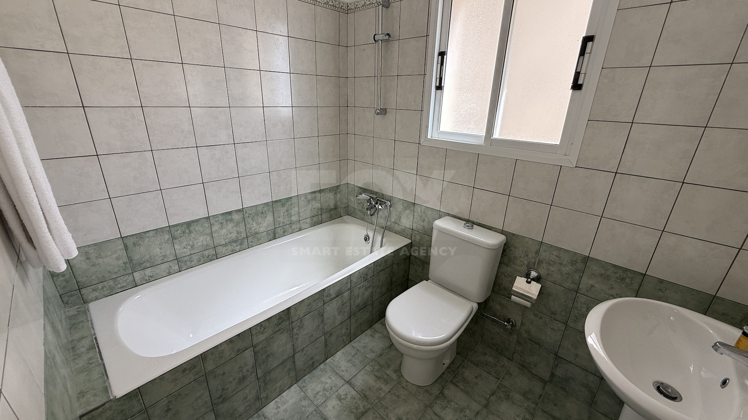 Five  Bedroom House For Sale In Tala Paphos Cyprus-Title Deeds: Available