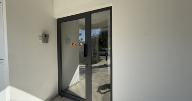 RENT: OFFICES FOR RENT ON MAIN STREET KOLONAKIOU AVENUE  GERMASOGIA  WALKING DISTANCE TO ALL AMENITIES