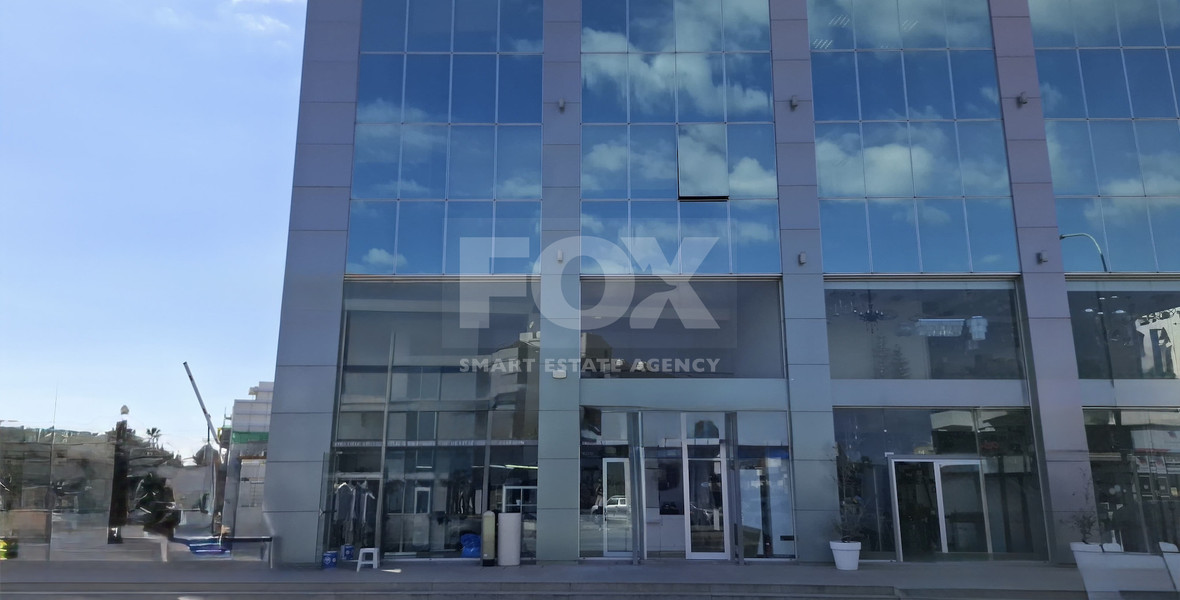 RENT: SHOP FOR RENT IN PRIME COMMERCIAL AVENUE WITH EASY PARKING