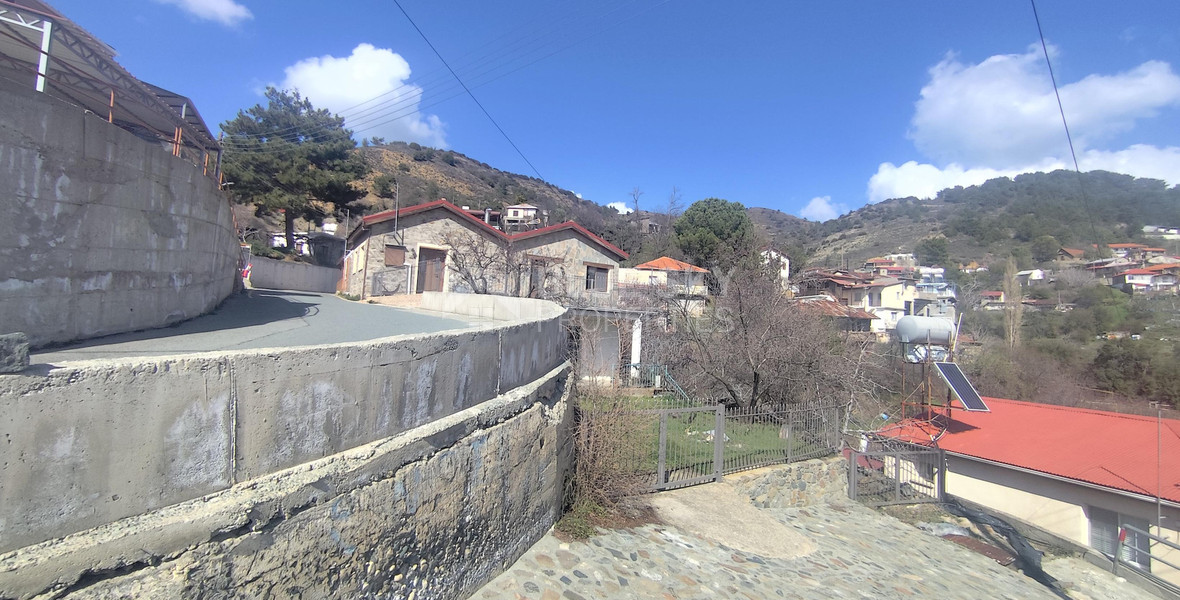 Two-Bedroom Detached House for Rent in Mandria – Near Limassol