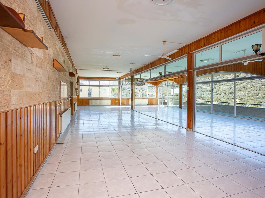 For Sale Three-Storey Mixed-Use Building in Palodia, Limassol District