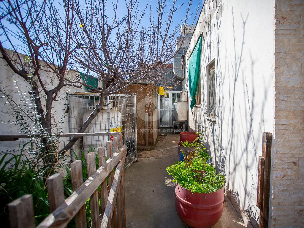 For Sale Three-Storey Mixed-Use Building in Palodia, Limassol District