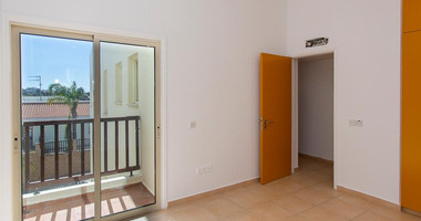 Spacious Two-Bedroom Ground-Floor Apartment for Sale in Chloraka, Paphos- with Title Deeds