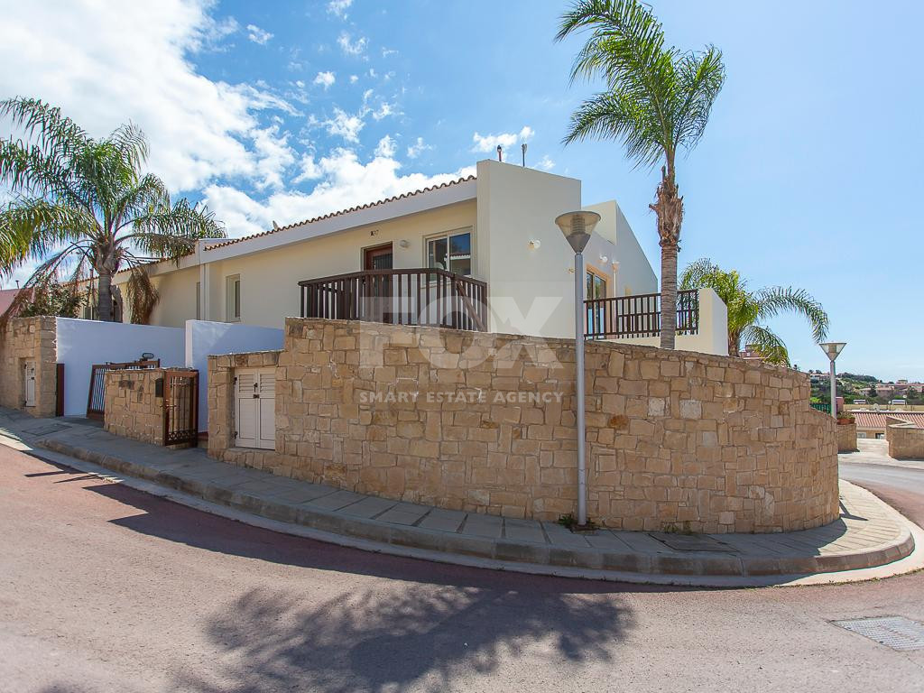 Spacious Two-Bedroom Ground-Floor Apartment for Sale in Chloraka, Paphos- with Title Deeds