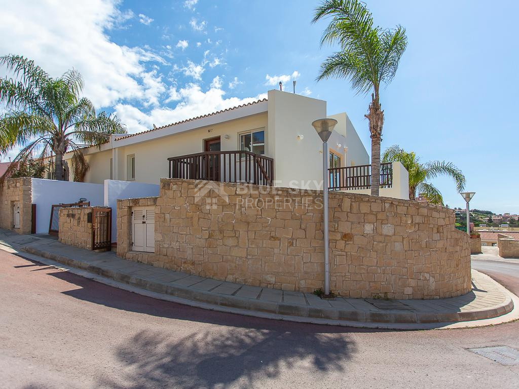 Spacious Two-Bedroom Ground-Floor Apartment for Sale in Chloraka, Paphos- with Title Deeds